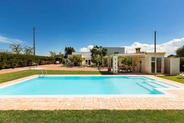 Ferienhaus für 12 Personen, mit Pool und Garten in San Vito dei Normanni