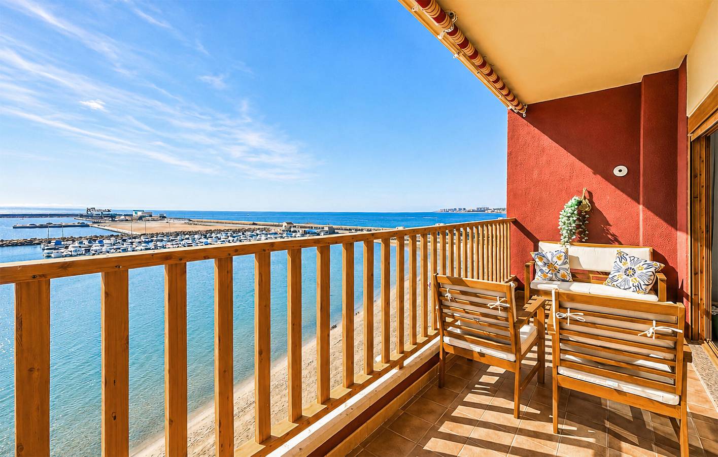 Apartamento vacacional entero, Encantador apartamento con vistas al mar cerca de la Playa de Los Naufragos in Torrevieja, Costa Blanca