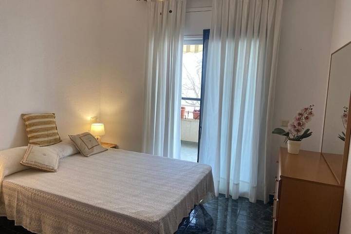 Apartamento entero, Apartamento Cubelles (80m²) con terraza y piscina a 50 metros del Mar in Platja Llarga de Cubelles (Vilanova i la Geltrú), Cubellas