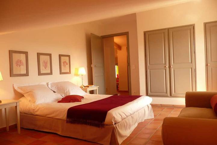 Location de vacances pour 6 personnes, avec jardin ainsi que piscine et terrasse à Forcalquier - 2