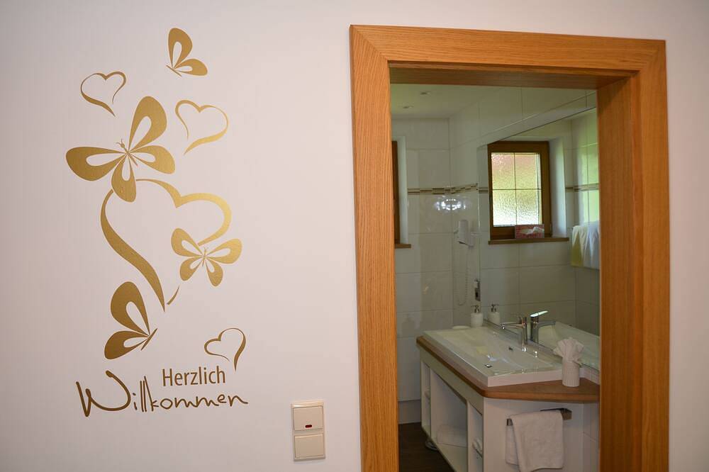 Elegante Ferienwohnung im Landhausstil im Sellraintal Einfach zum Wohlfühlen. in Stubaier Alpen, Gries im Sellrain