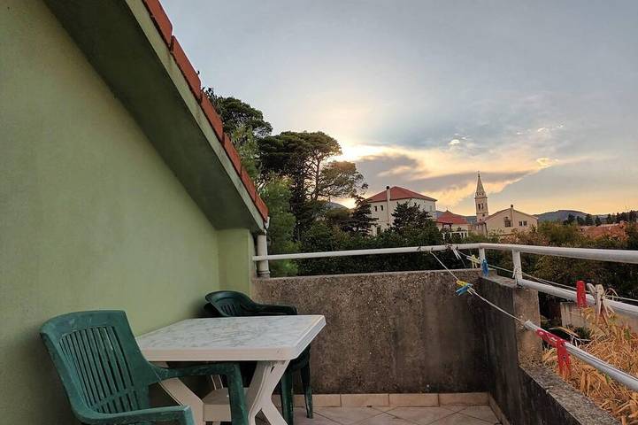 Appartement entier, Appartement d'une chambre avec le balcon Jelsa, Hvar in Jelsa, Hvar