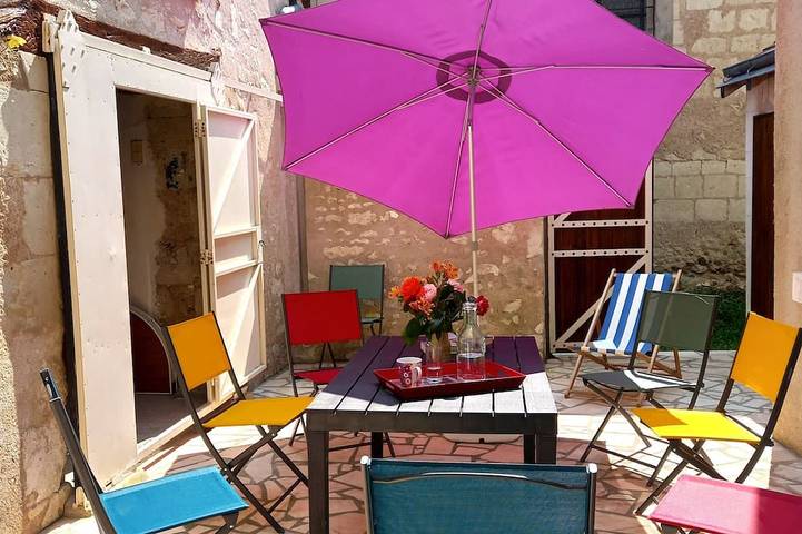 Location de vacances pour 8 personnes, avec Terrasse à Chambon