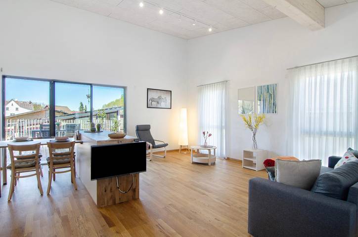 Hel lejlighed, Deluxe Apartment 'Zeder' with Shared Terrace, Balcony and Wi-Fi in Pfullendorf, Region Bodensee-Oberschwaben