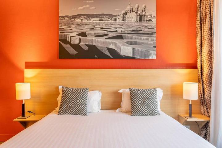 Apartahotel para 2 personas, con Balcón y Piscina en Marsella