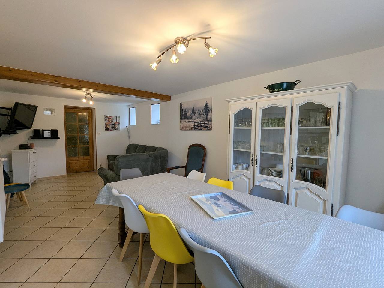 Gîte authentique avec terrasse couverte, 16 km de Gérardmer, 4 chambres, équipement bébé, Wi-Fi inclus in Aumontzey, Saint-Dié-des-Vosges