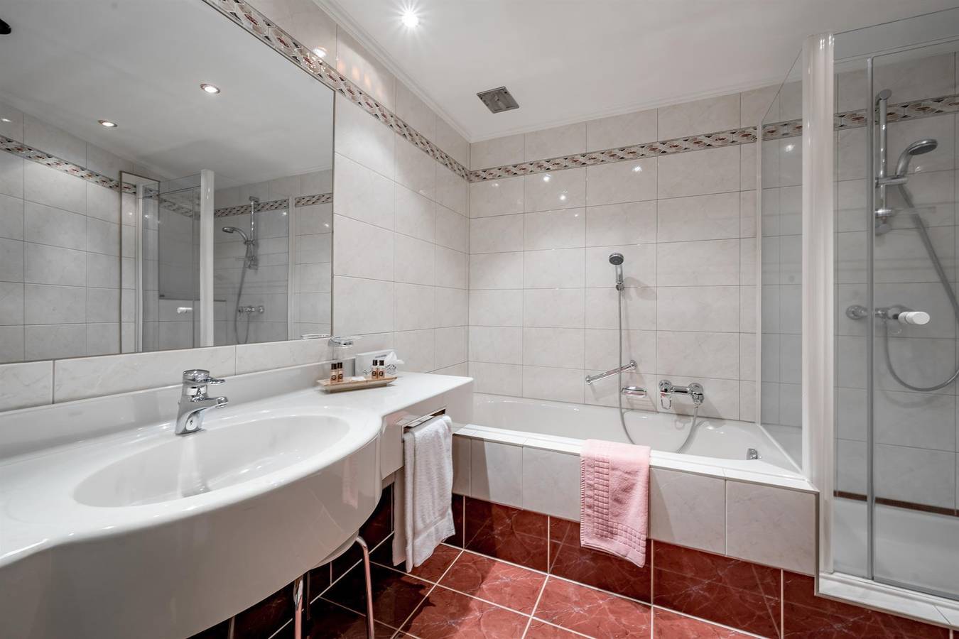 Hotelsuite "Tamara" 2-4 Personen, Frühstück in Sölden, Ötztal