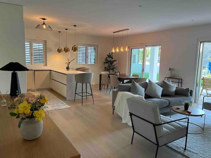 Gîte pour 6 personnes, avec jardin ainsi que vue et terrasse à Rolle