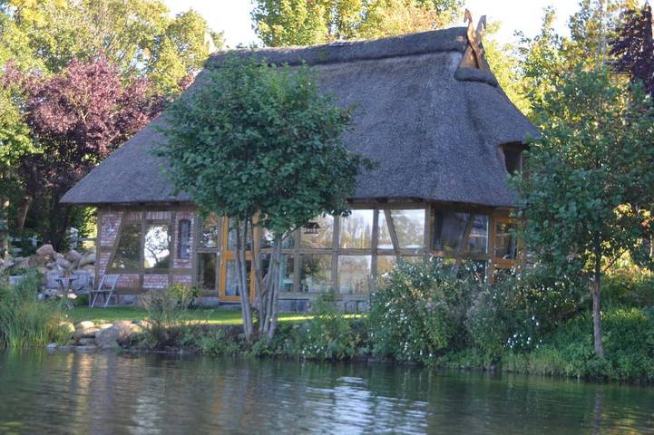 Ferienhaus für 4 Personen, mit Terrasse und Garten sowie Sauna in Grebin