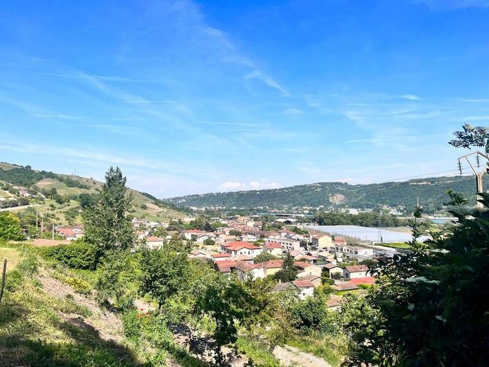 Gîte pour 6 personnes, avec vue, adapté aux familles à Ampuis - 2