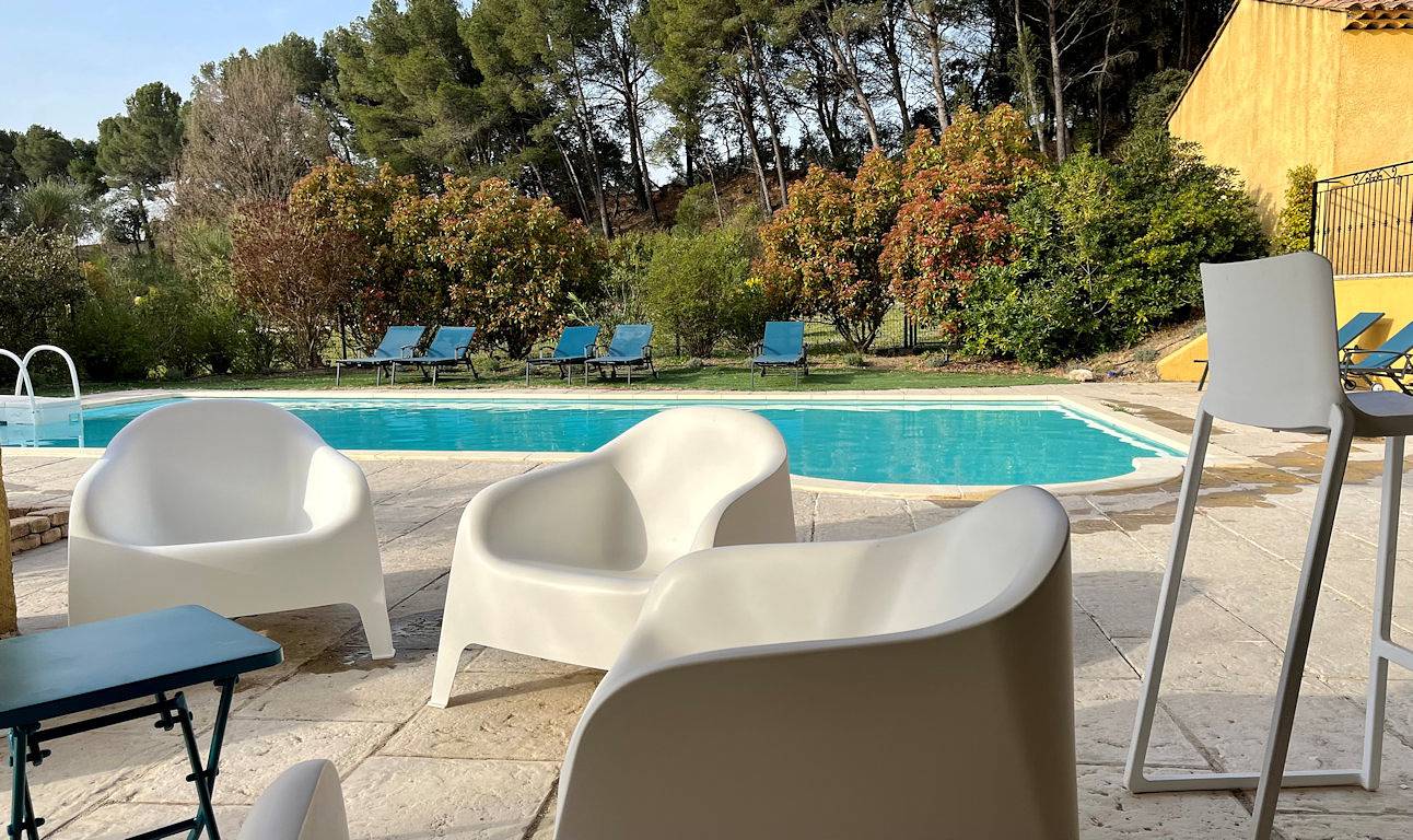 Maison des Arches. Spacieuse et lumineuse. 6 Chambres. Piscine in Mérindol, Parc naturel régional du Luberon
