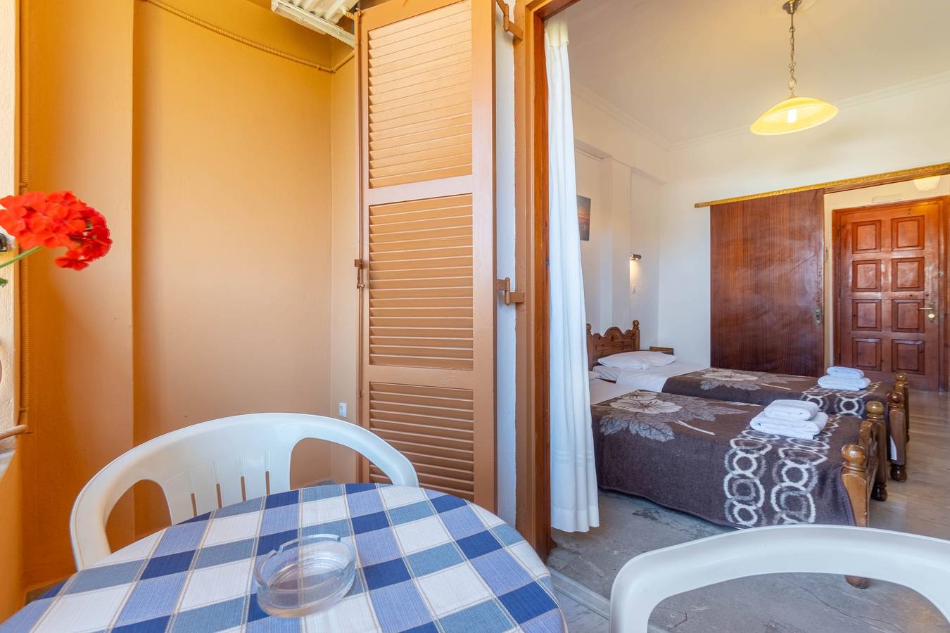 Ganzes Studio, Einzimmerapartment 'Mires House Side First Floor 9' mit Gemeinschaftspool, Wlan und Klimaanlage in Agios Gordios, Korfu
