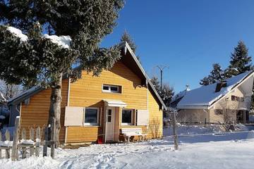 Gîte pour 5 personnes, avec jacuzzi et jardin ainsi que terrasse et piscine à Métabief