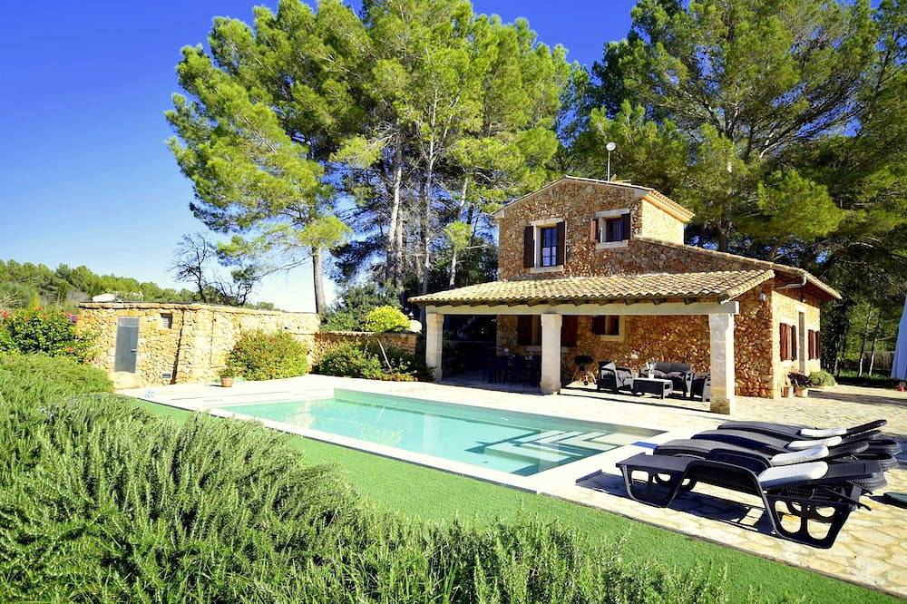 44246 Finca Sa Cova, Spain in Petra, Majorca Center