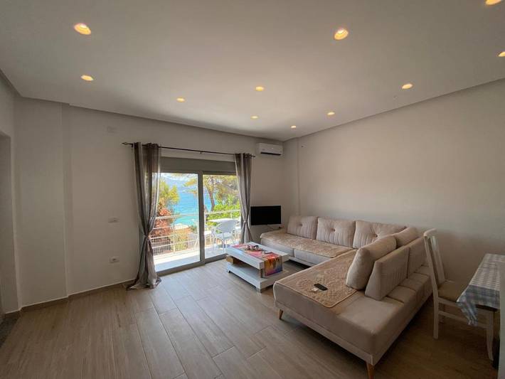 Location de vacances pour 4 personnes, avec Balcon et Terrasse ainsi que Jardin et Vue dans Ksamil