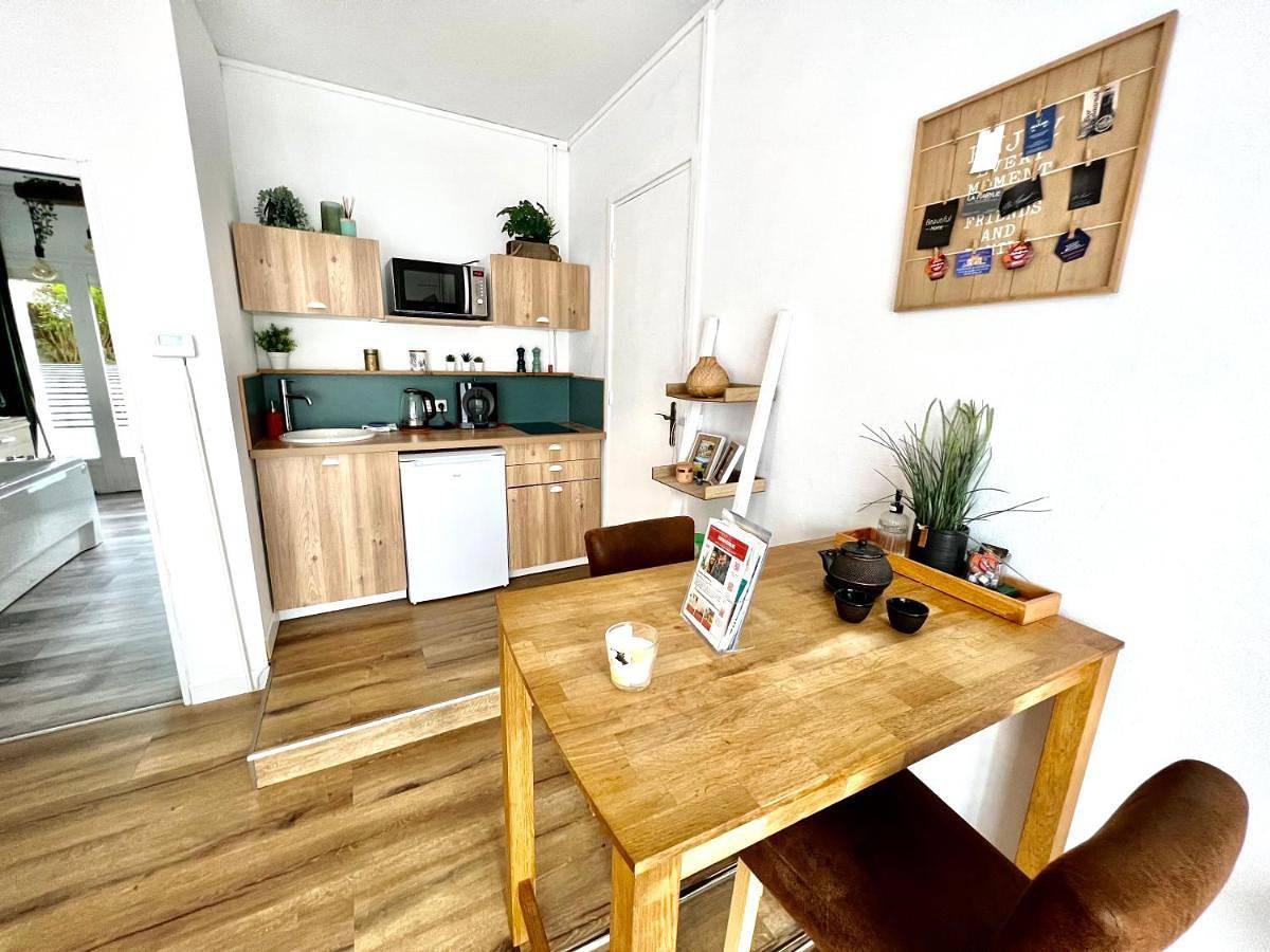 Appartement entier, One-Bedroom Apartment in Calais, Région de Calais