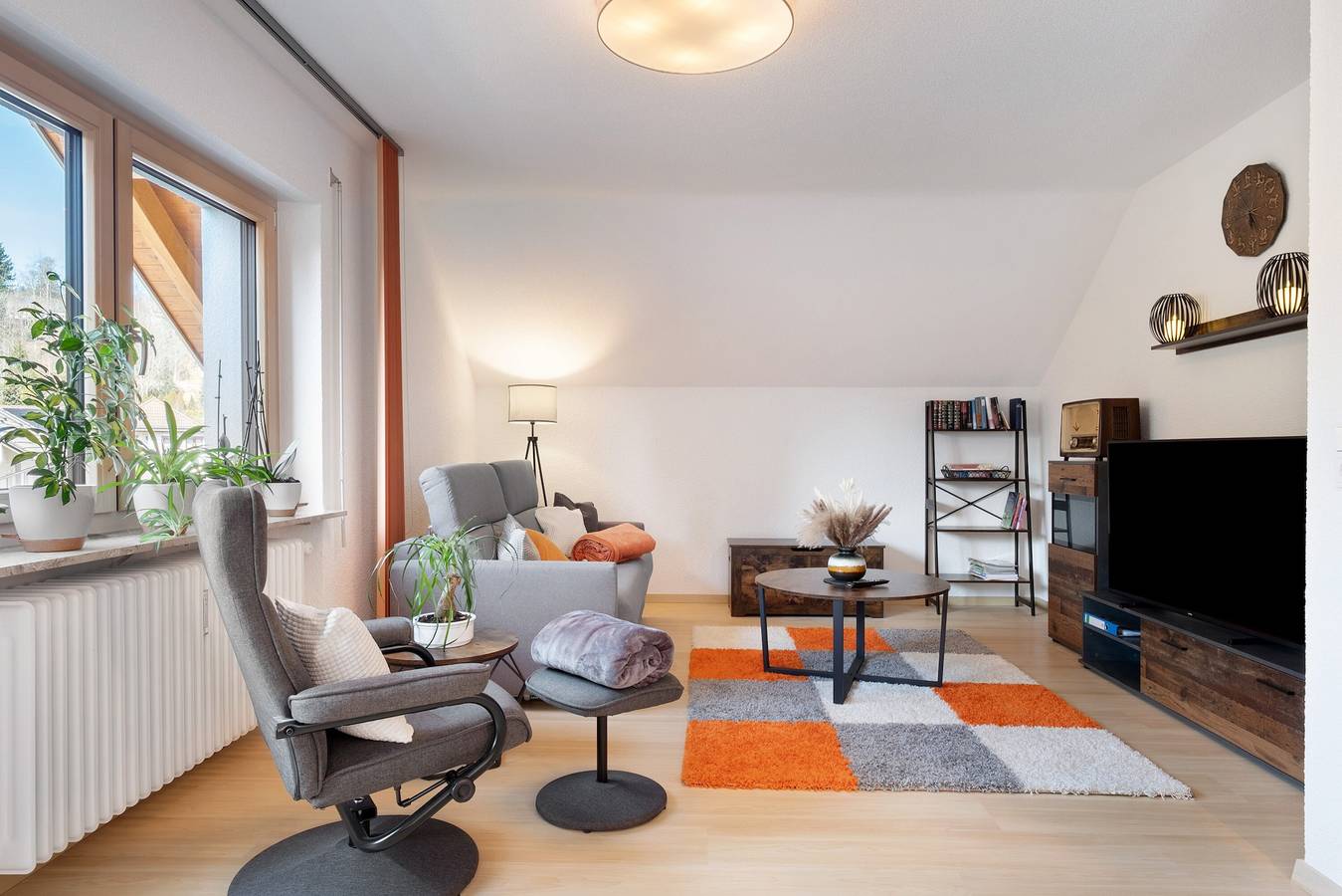 Apartamento inteiro, Apartamento 'Kessler Waldblick' com varanda e Wi-Fi in Hausern, Floresta Negra do Sul