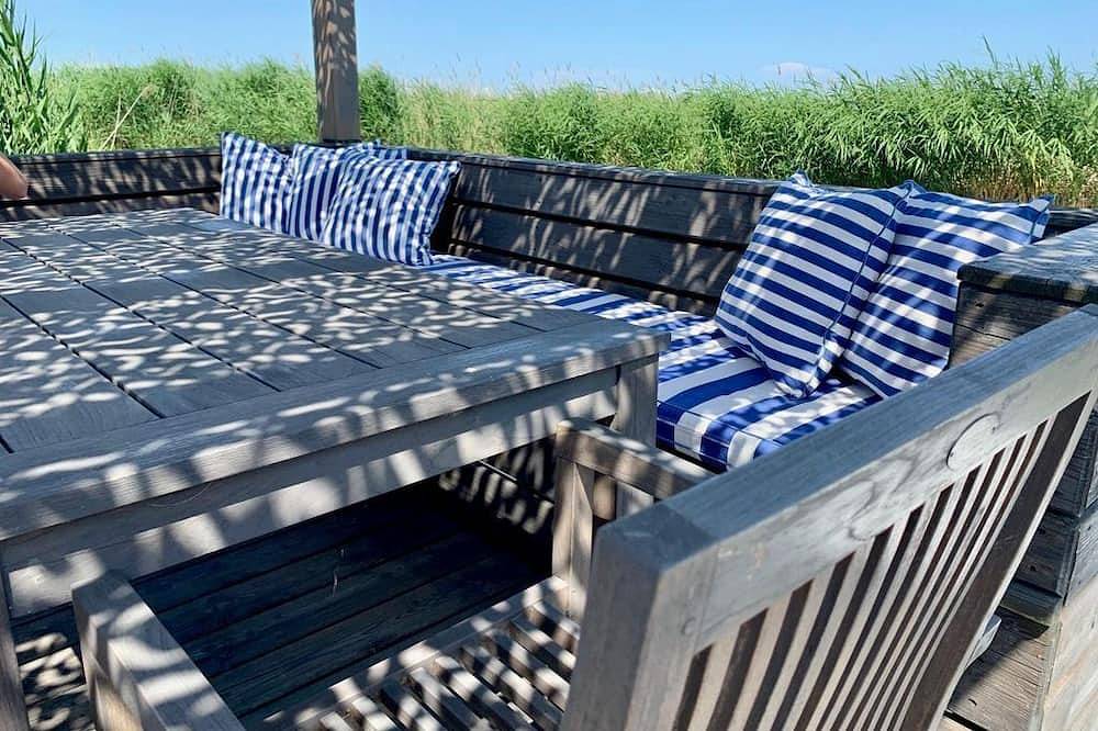 Seehütte Neusiedlersee \"Sonnendeck\" - Ferienhaus, Dusche, Wc in Rust (Burgenland), Leithaberg