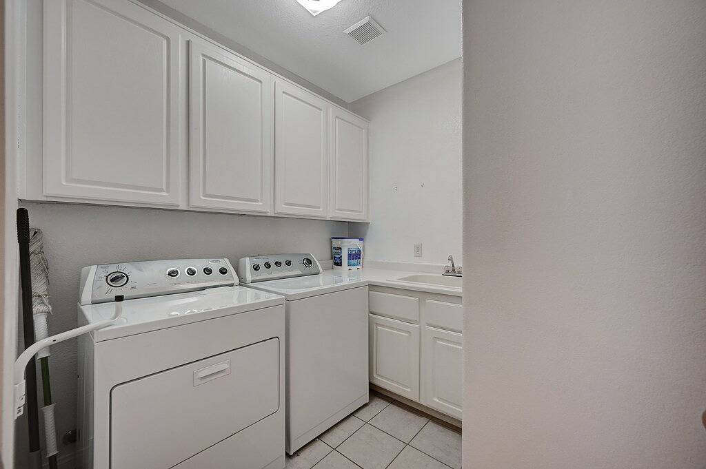 🌟 Experience Tranquility and Luxury in Every Corner! 🌟 in Las Vegas, Red Rock Canyon