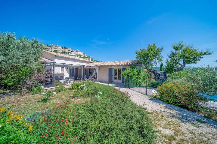 Villa pour 5 personnes, avec jardin et terrasse