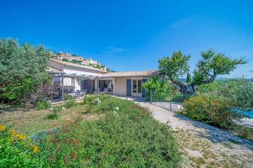 Cottage pour 5 personnes, avec jardin et terrasse à Simiane-la-Rotonde