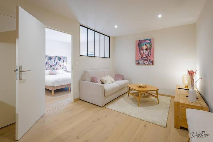 Gîte pour 4 personnes, avec Terrasse ainsi que Jardin et Vue dans Montrevel