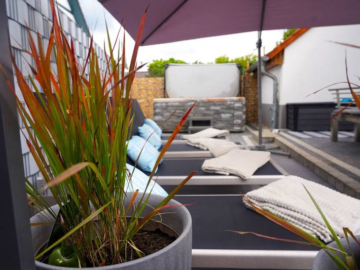 Ferienhaus für 7 Personen, mit Terrasse und Whirlpool sowie Garten und Sauna in Senftenberg