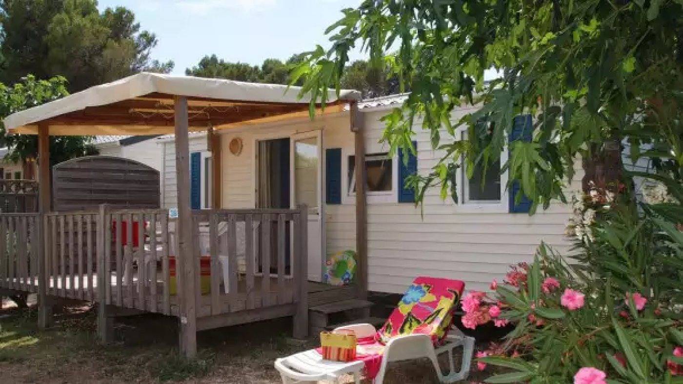 Zecamping 3 étoiles 2km plage espace aquatique locatif Tv clim 24m2 in Bormes-les-Mimosas, Parco nazionale di Port-Cros