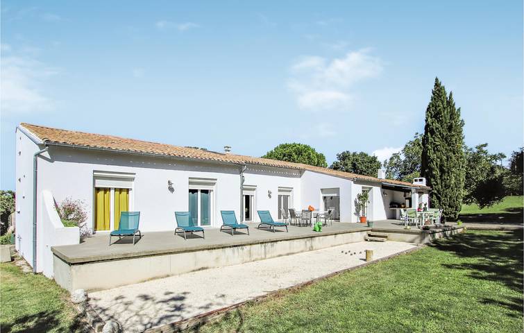 Maison de vacances pour 14 personnes, avec terrasse ainsi que piscine et jardin dans la Drôme