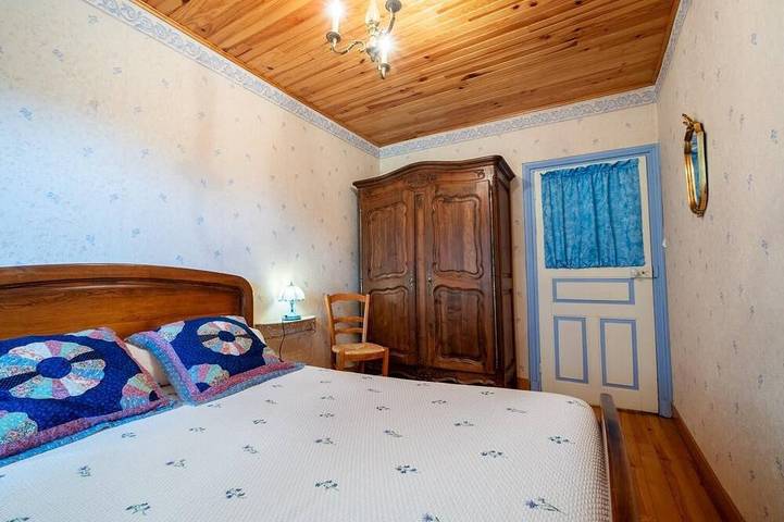 Location de vacances pour 6 personnes, avec jardin, animaux acceptés à Sainte-Colombe-de-Peyre - 3