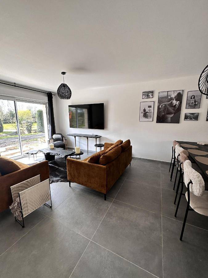 Location de vacances pour 9 personnes, avec Terrasse et Vue à Les Attaques - 4