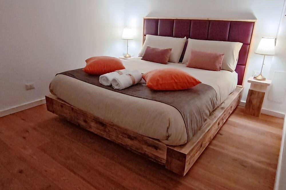 100 meters from the sea, and within walking distance of the Amalfi Coast in Battipaglia, Tyrrhenische Küste Kampanien