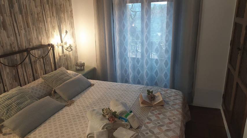 Casa rural para 6 personas, con jardín y terraza, Se admiten mascotas en Algarinejo - 2