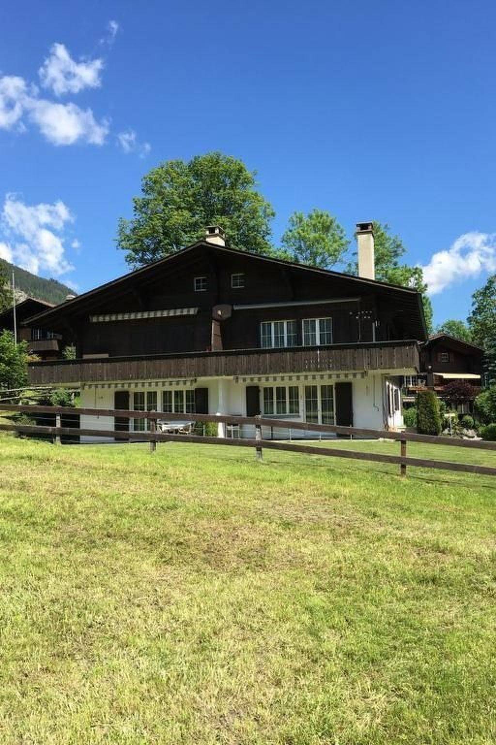 Entire apartment, Chalet Steinbock in Lenk im Simmental, Lenk