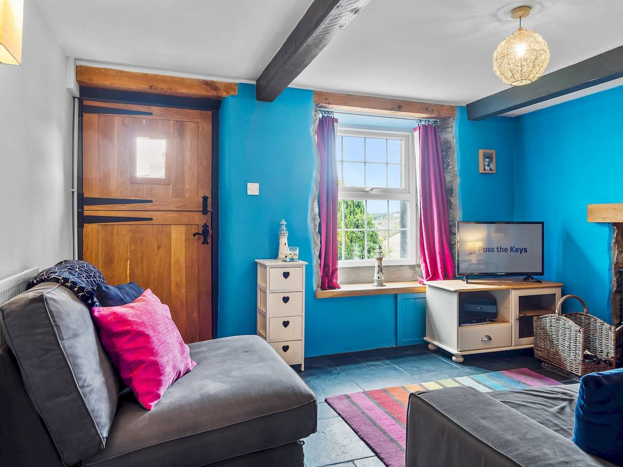 Quaint Cottage Retreat in Charming Ulverston - Pass the Keys in Lake District
