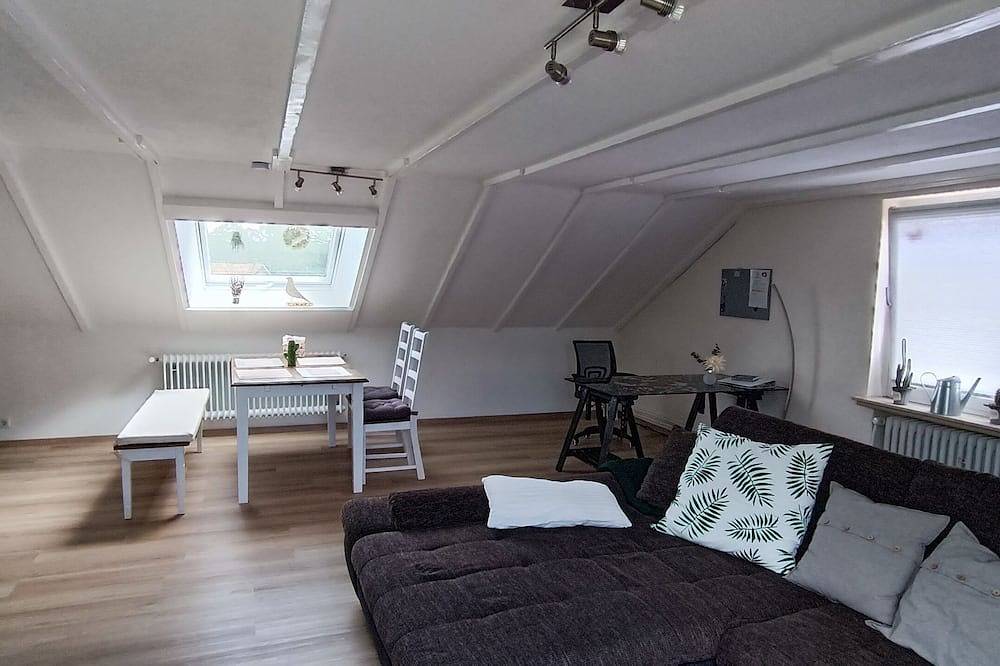 Ganze Wohnung, Gemütliche Dg Wohnung im Herzen von Ostwestfalen-Lippe in Stukenbrock, Nordrhein-Westfalen