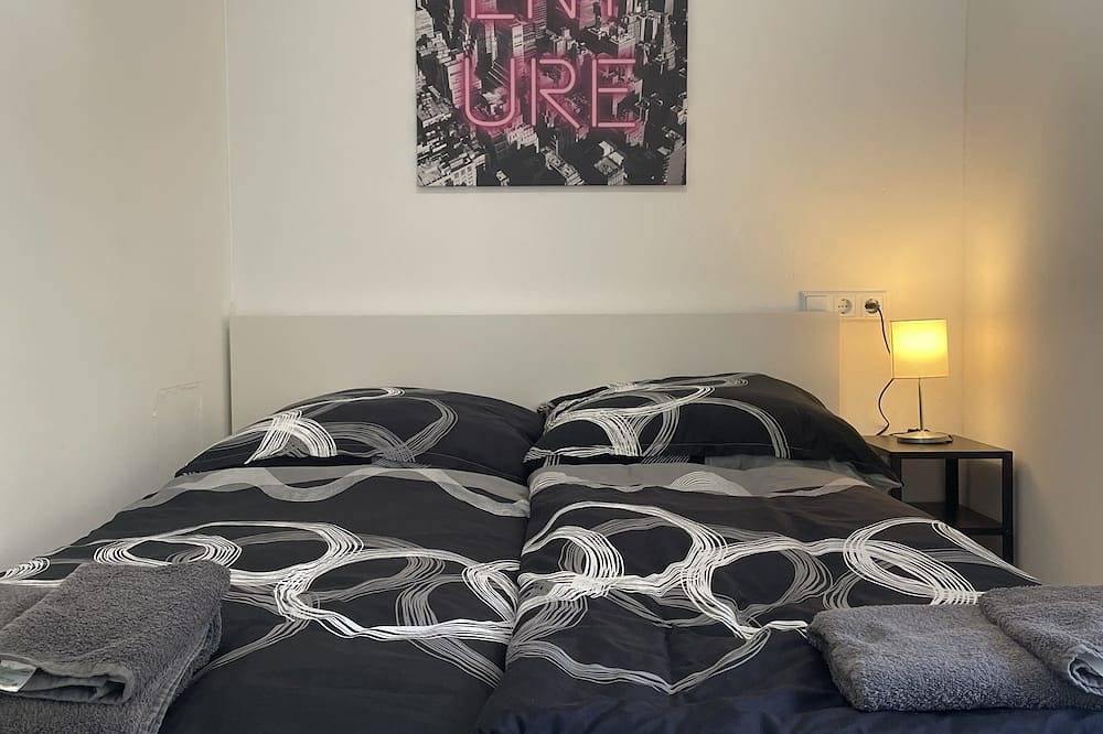 Ganze Wohnung, Moderne Ferienwohnung mit schöner Aussicht in der Residenz am Kurpark in Bad Rothenfelde, Metropolregion Bremen-Oldenburg