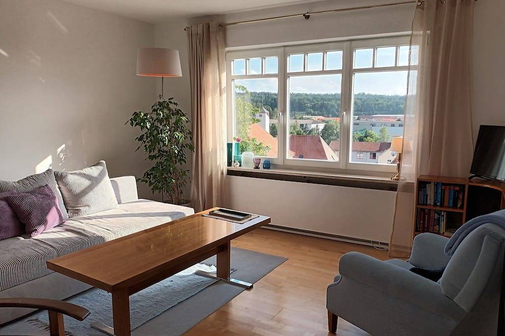 Ganze Wohnung, Frisch renovierte 4-Zimmer-Wohnung mit Weitblick vom Ortsteil Eyb bis zur Altstadt Ansbachs in Ansbach, Romantische Straße