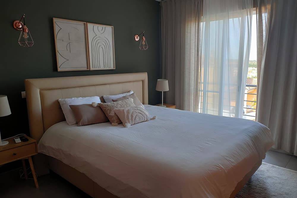 Quiet Algarve villa near Albufeira & branches with prívate pool Bbq terrace in Algoz, Faro Distrikt