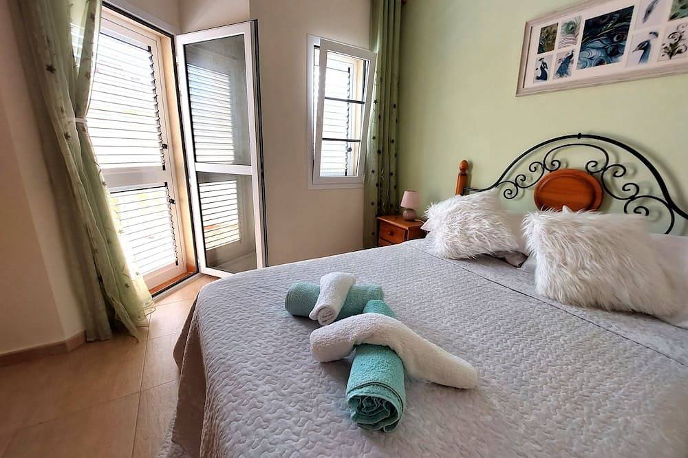 Litha House 3 bed holiday home 10 mins from beach and all amenities in Caleta de Fuste, Antigua