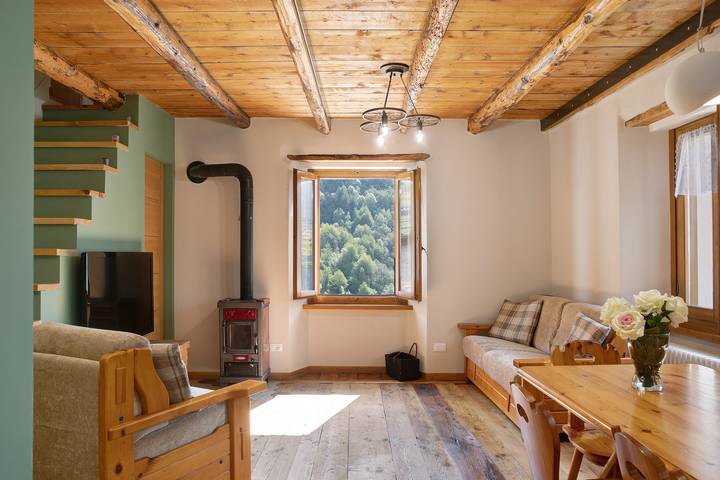 Appartamento per 7 persone, con Balcone e Giardino a Chiesa in Valmalenco