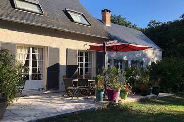 Location de vacances pour 5 personnes, avec piscine à Dureil