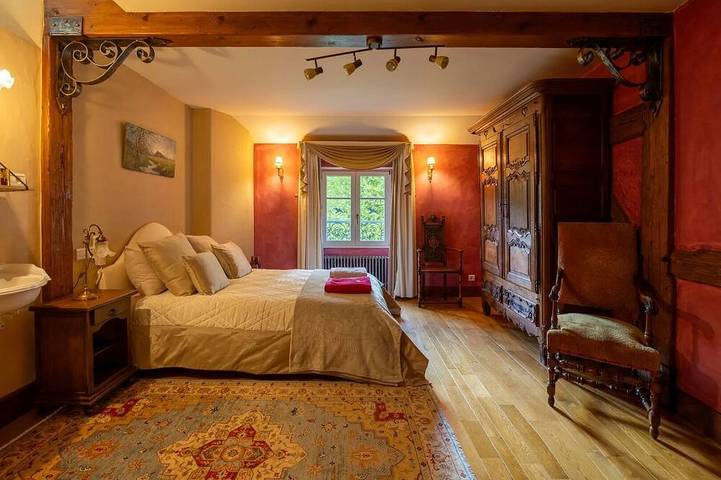 Luxury Five Bedroom Farmhouse for a Relaxing Stay in Mountains - Domaine Macky in Saulcy-sur-Meurthe, Saint-Dié-des-Vosges