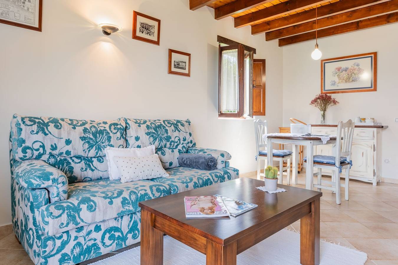 Apartamentos Las Candelas - Primoriu in Alfoz de Lloredo, Costa de Cantabria
