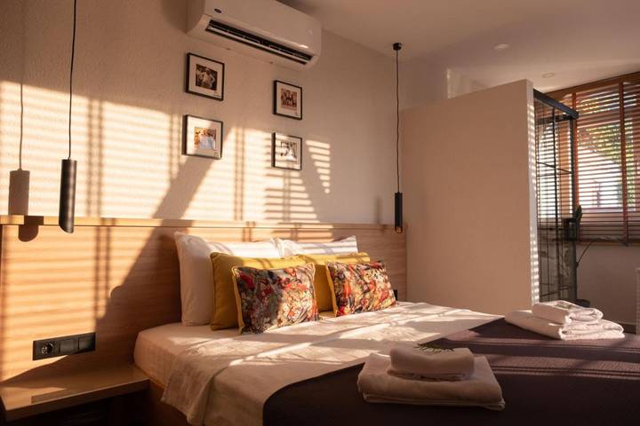 Chambre d’hôte pour 2 personnes, avec terrasse - 1