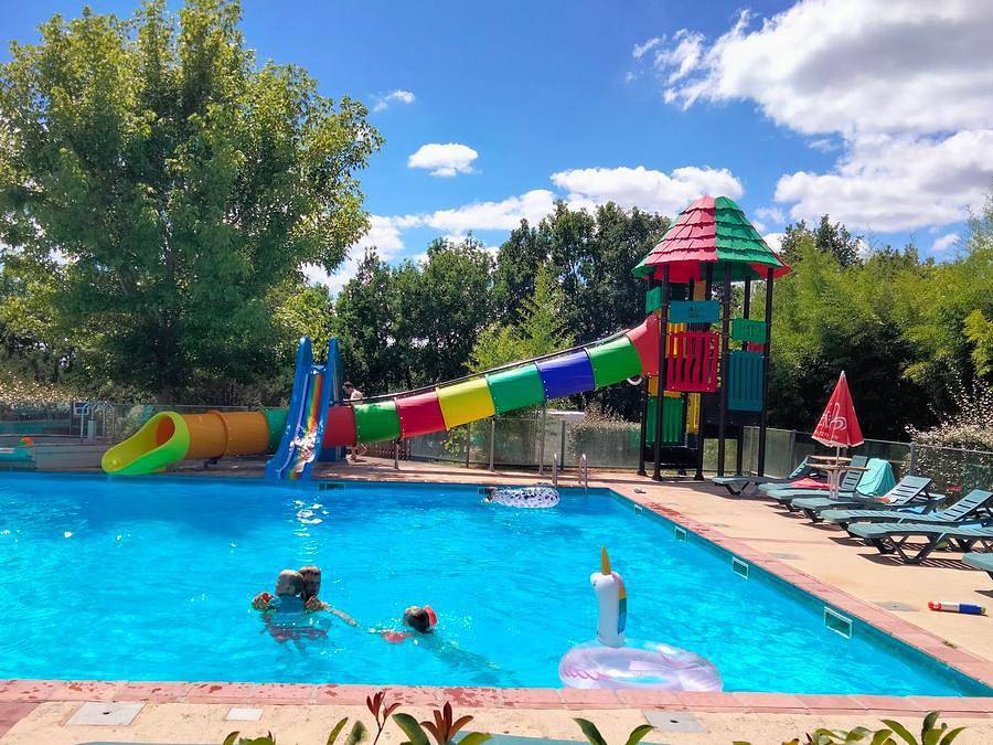 Camping pour 5 Personnes dans Dévillac, Région de Villeneuve-sur-Lot