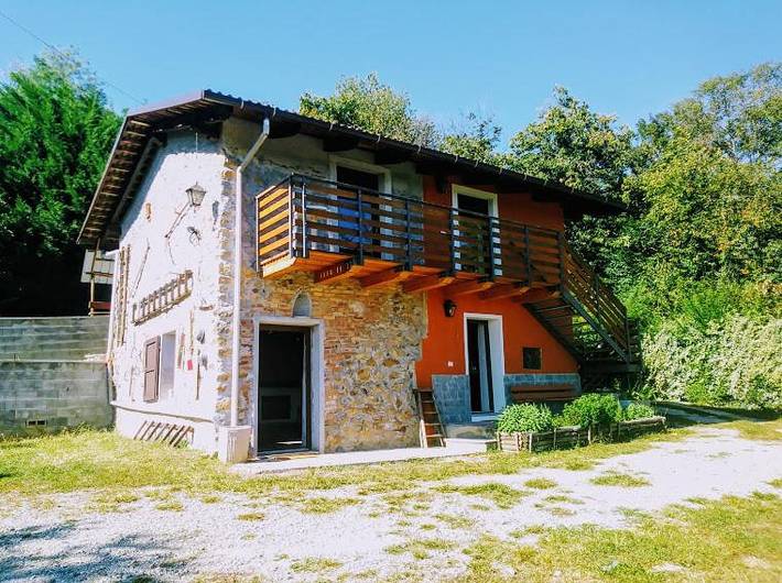 Maison d’hôte pour 4 personnes, avec Balcon et Terrasse ainsi que Jardin et Vue à Pont-Canavese