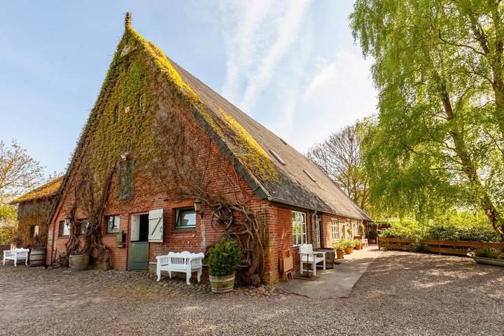 Ferienwohnung für 2 Personen, mit Terrasse und Garten sowie Sauna und Ausblick
