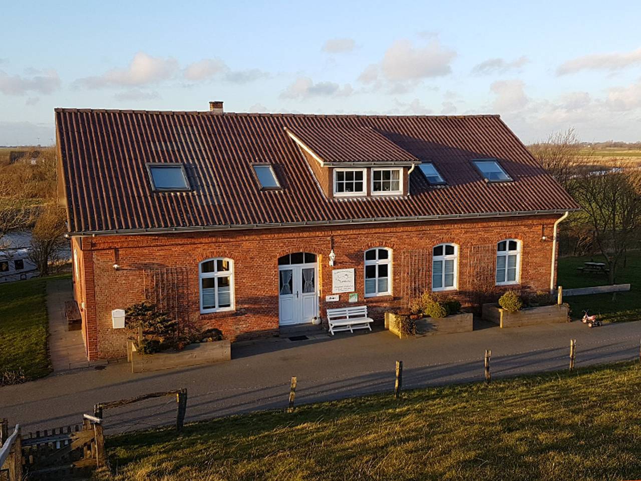 Ganze Ferienwohnung, Haus Hemenswarft in Emmelsbüll-Horsbüll, Nordfriesland