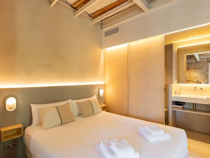 Holiday apartment for 2 people, with balcony in Ciutat Vella